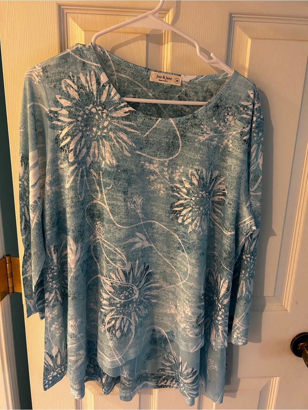 Jess & Jane Blue Floral Scoop Neck Women's Top